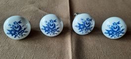Möbelknöpfe Porzellan weiss mit blauen Blumen 4 Stück neu