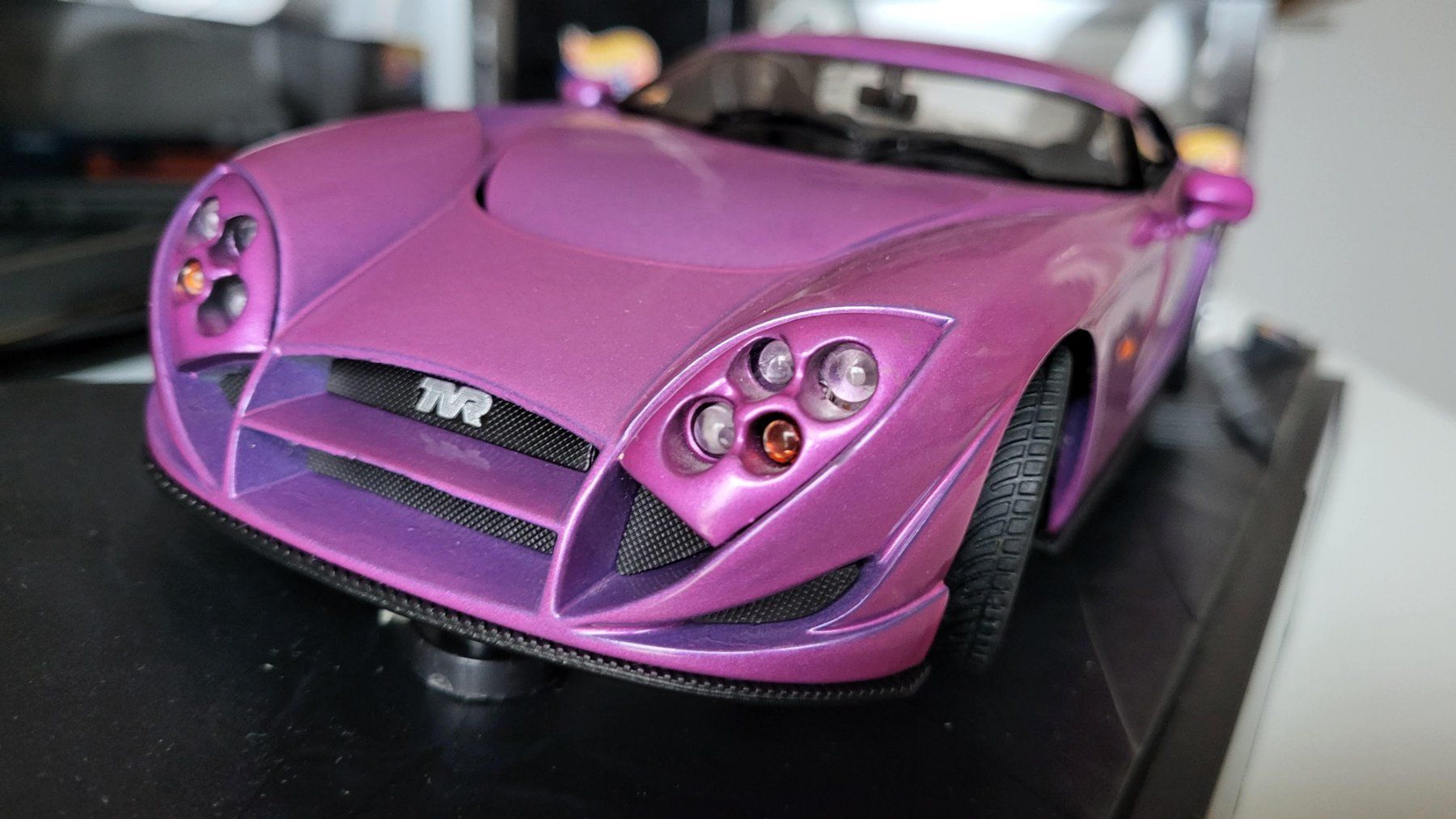Hot Wheels Modellautos: TVR Speed 12 1:18 Hot Wheels – Gebraucht aus Rothrist von Juana5 1