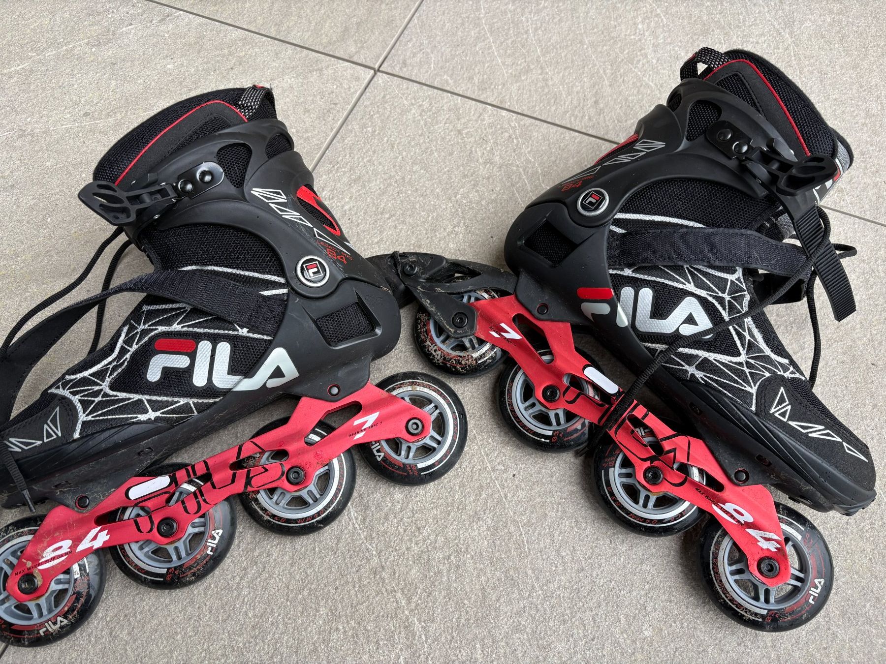 Fila Pattini in linea & Pattini a rotelle: Fila Inline-Skates 43.5 – Usato da Fischbach-Göslikon venduto da ElMundo01