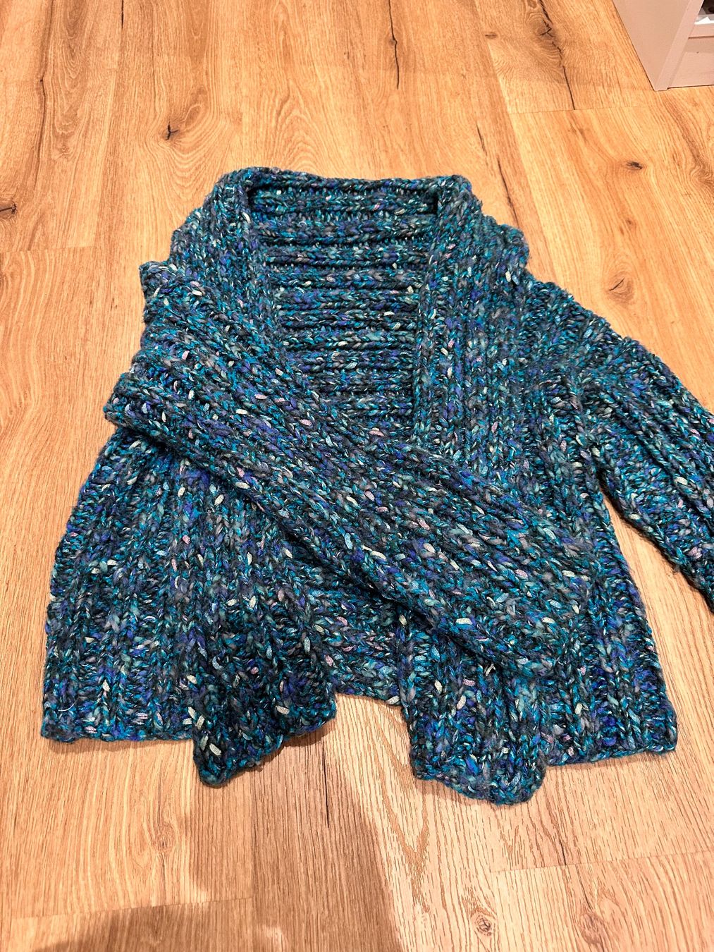 Maglioni & Felpe: Winter Strickjacke, handgestrickt, Gr. M – Usato da Tuggen venduto da wollistar 3