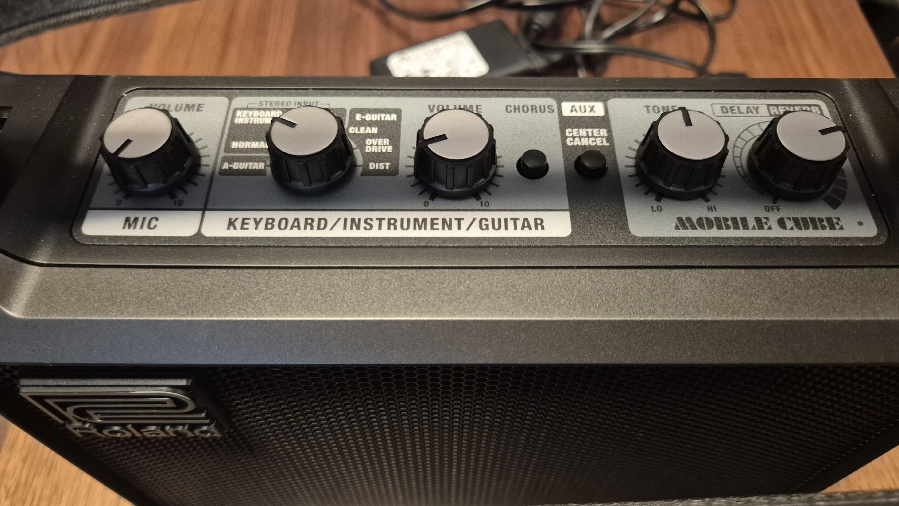 Roland Verstärker: Roland Mobile Cube Stereo Amplifier like new – Neu (gemäss Beschreibung) aus Lausanne von sgo_vm6d 2