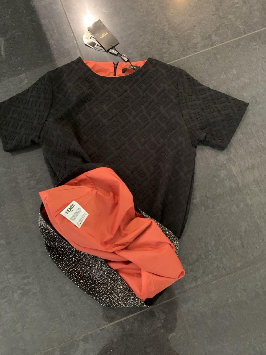 Fendi Vestiti: Fendi skims Kleid – Nuovo (secondo la descrizione) da Bergdietikon venduto da zor_856j 4