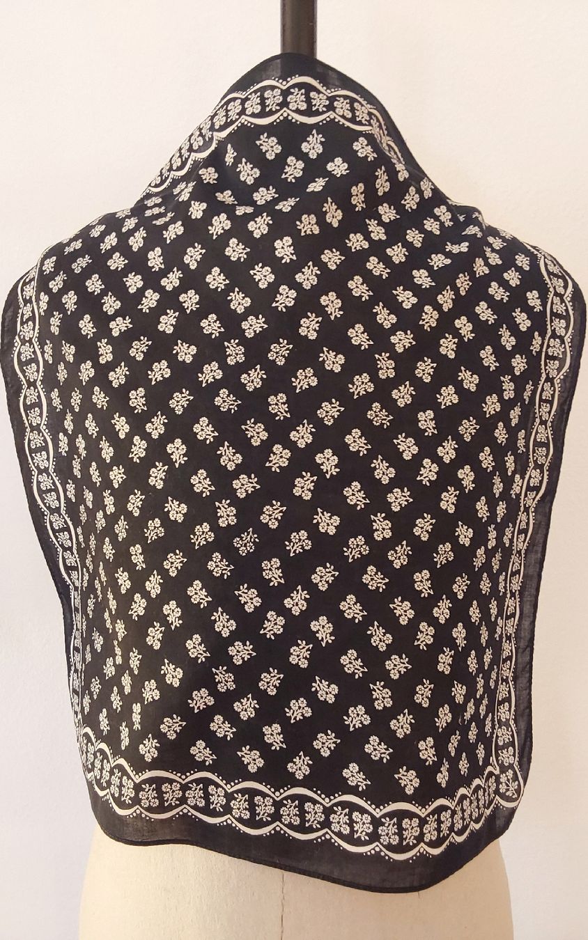 Foulard & Sciarpe: Tuch Baumwolle quadratisch schwarz  – Nuovo (secondo la descrizione) da Köniz venduto da scopello12 1