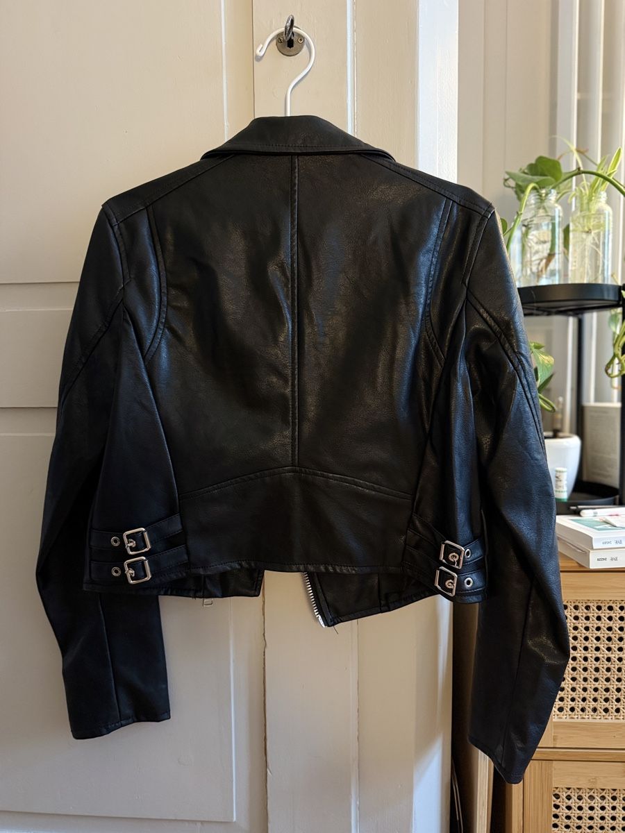 Bershka Jacken: Kunstlederjacke M Bershka – Gebraucht aus Winterthur von adi_sqz 1