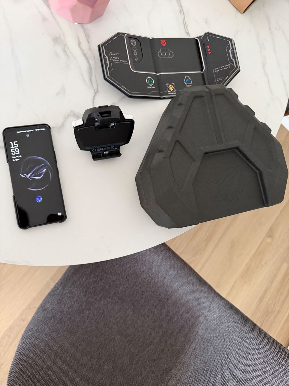 Asus Portables: Rog Phone 7 Ultimate – D'occasion à Neuchâtel par joa_x5pl 1