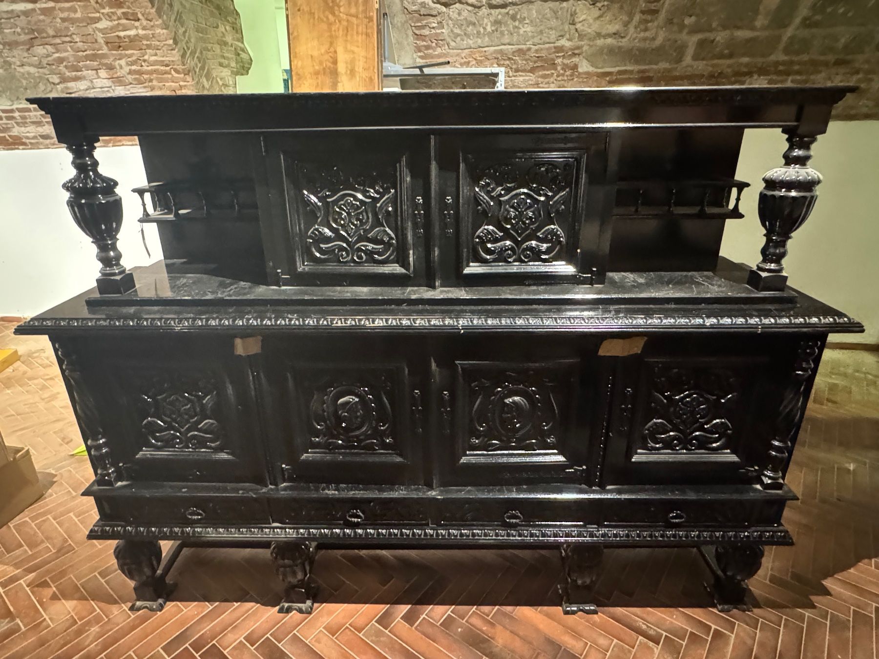 Büffets: Meuble laqué noir ancien – Gebraucht aus Lausanne von aur_7bl9