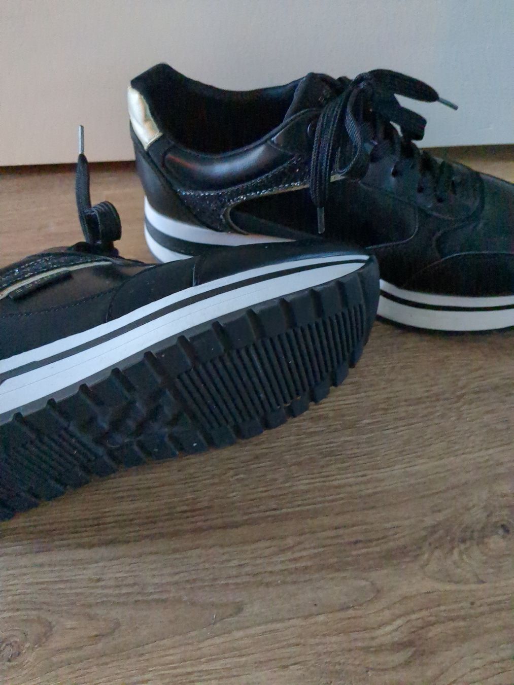 Esprit Chaussures femmes: Turnschuhe Grösse 40 – D'occasion à St. Gallen par tj19 2