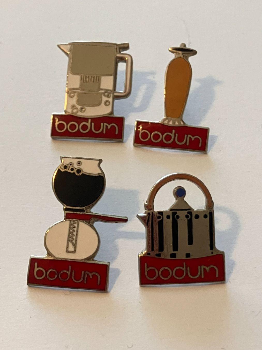 Placchette & Badge: 4 Pin Bodum Küchengeräte – Usato da Basel venduto da djwwpp
