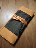 Schmuckrolle/Reiseetui für Schmuck, Orange/Schwarz