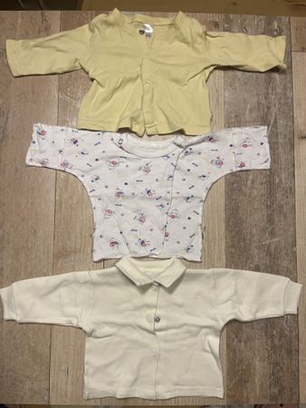 3 süsse Baby Shirts Gr. 56/62