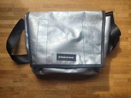 Freitag Tasche F14 DEXTER in komplett SILBER