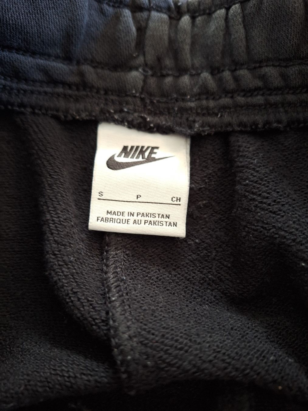 Nike Pantaloni: Nike Jogginghose schwarz  Gr. S  – Usato da Brittnau venduto da Norge77 1