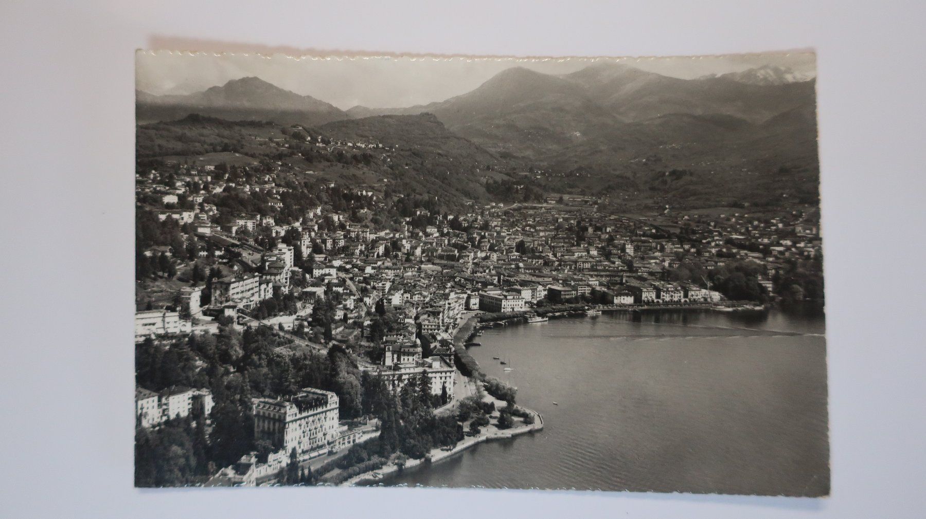 Cartoline postali: Lugano Veduta area – Usato da Cormoret venduto da Pascalll2001 1