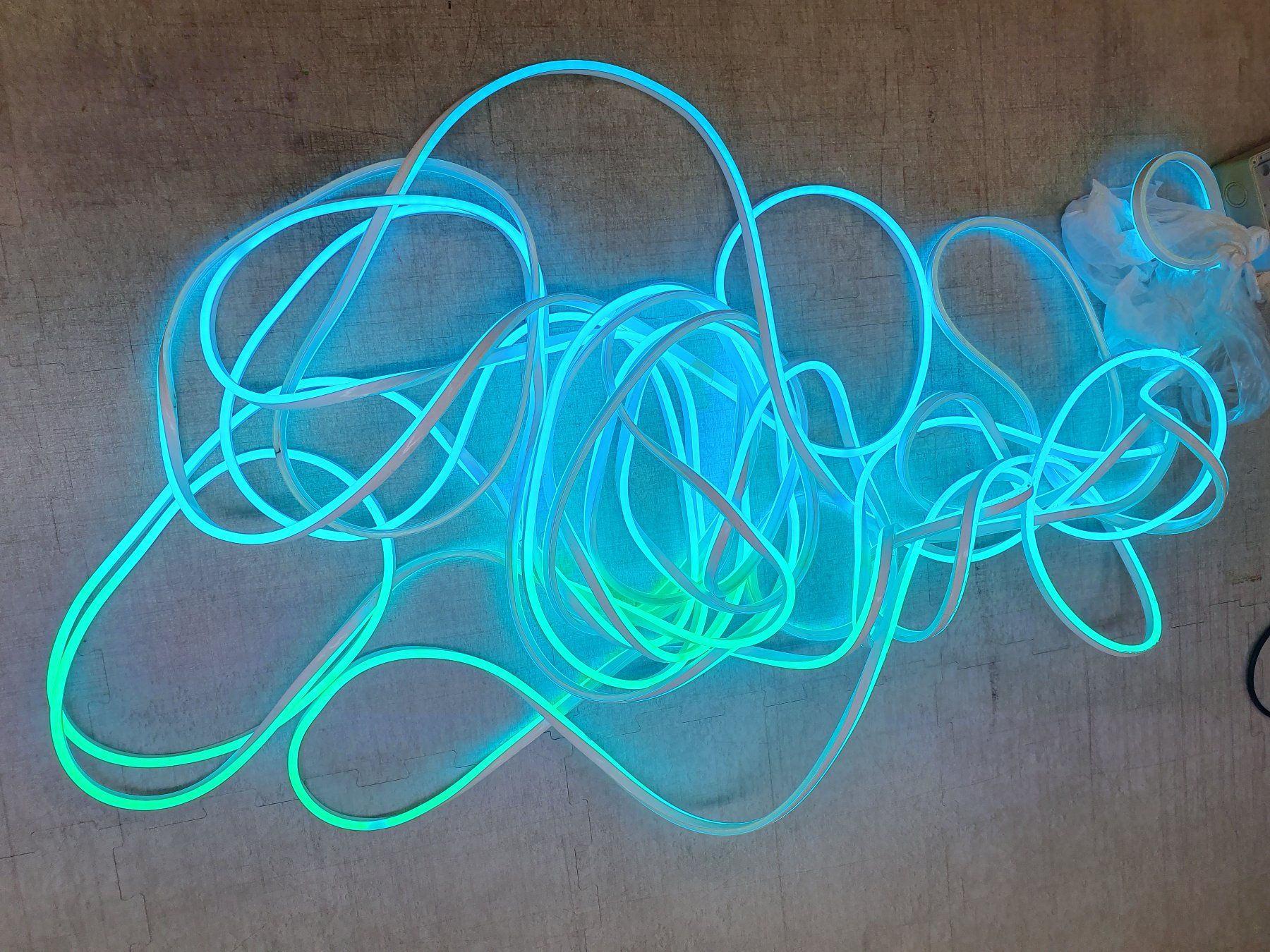Ghirlande e barre luminose: Neonflex 25 m, aussen – Usato da Ehrendingen venduto da Salami1 1