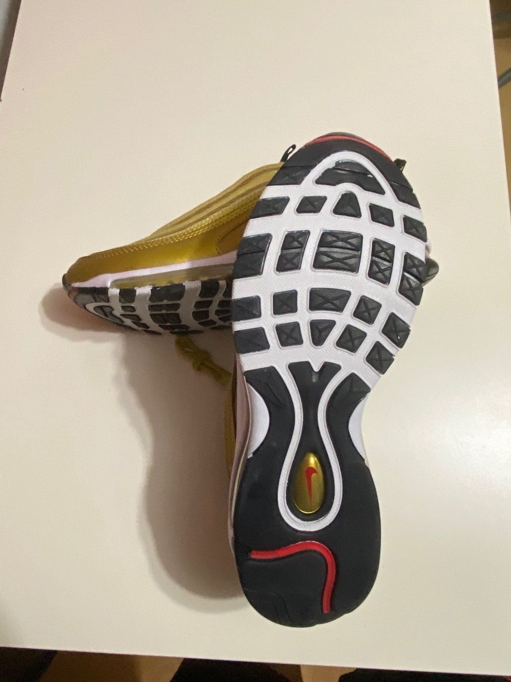 Nike Scarpe da uomo: Nike Air Max 97 Gold – Nuovo (secondo la descrizione) da Lupfig venduto da Pluribus 2