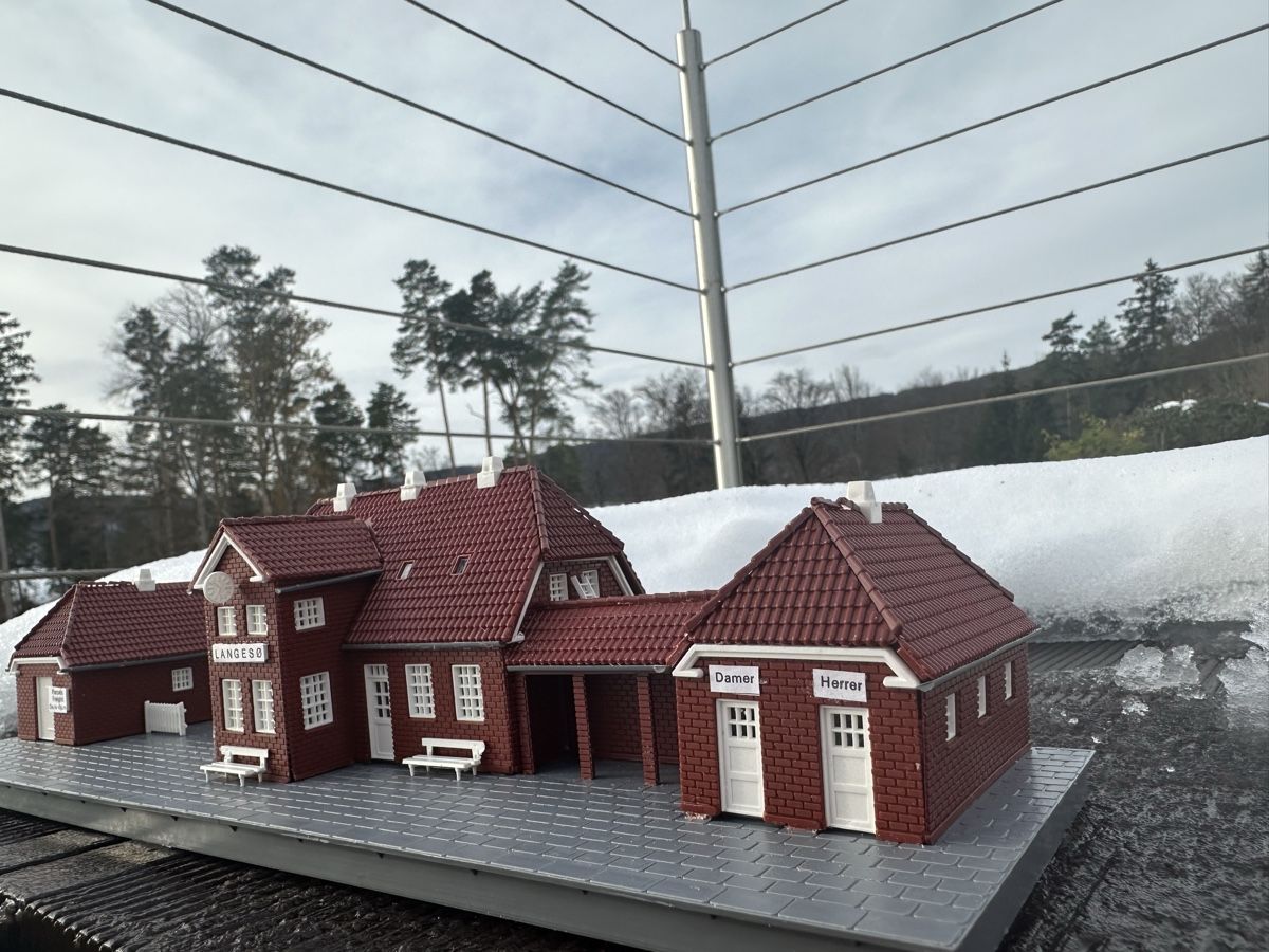 Modelleisenbahnen: Heljan 1750 Railway Station LANGESØ – Neu (gemäss Beschreibung) aus Lupsingen von New-Haven 3