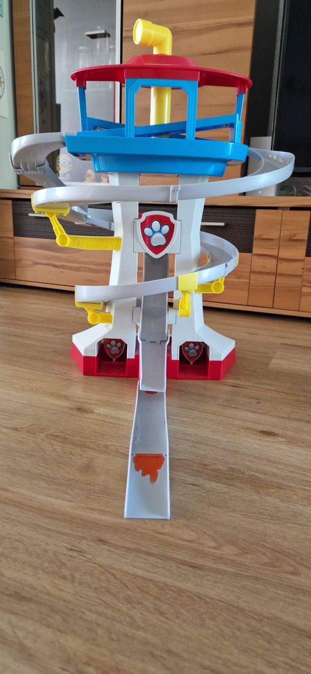 Spielzeuge: Paw Patrol Turm – Gebraucht aus Ganterschwil von Sunne6