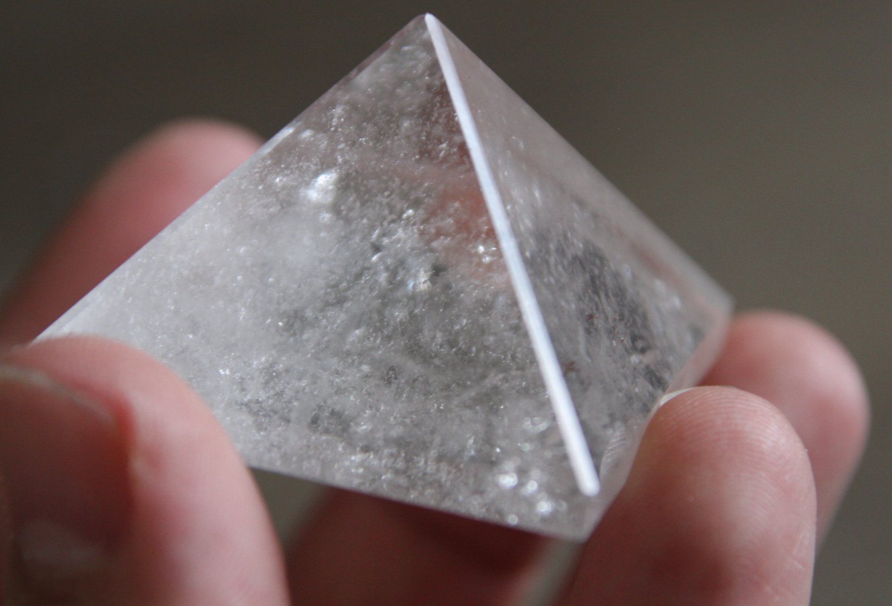 Minerali & Pietre curative: NEU: Bergkristall Pyramide 4 cm – Nuovo (secondo la descrizione) da Matten b. Interl venduto da EdelsteineInterlaken 2