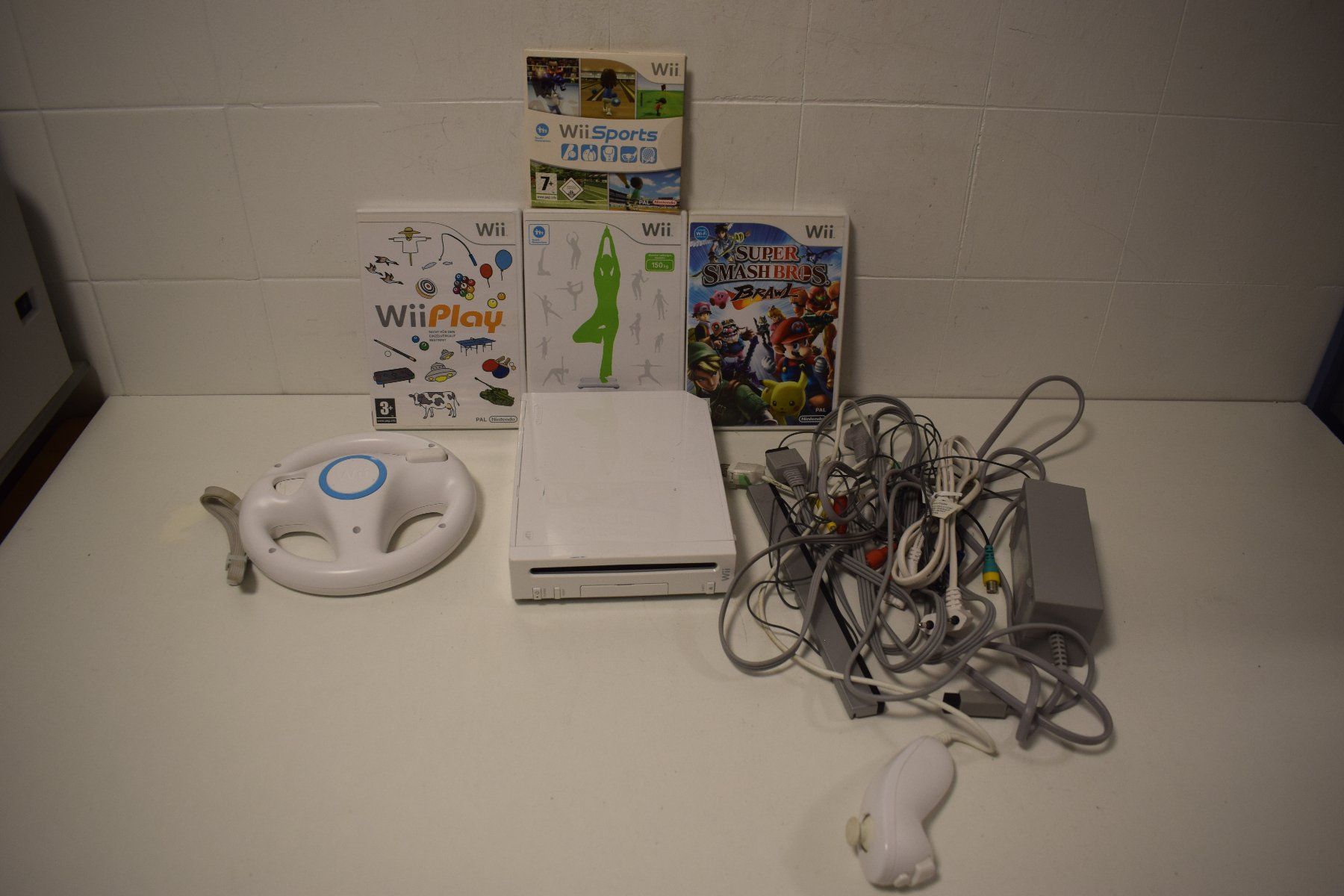 Konsolen: Konsole Wii mit Spiele, Lenkrad... – Gebraucht aus Zürich von Brockito 5