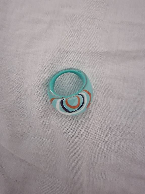 Anelli: Vintage Ring in Türkis mit Retro-Muster – Usato da Luzern venduto da Lin_1970