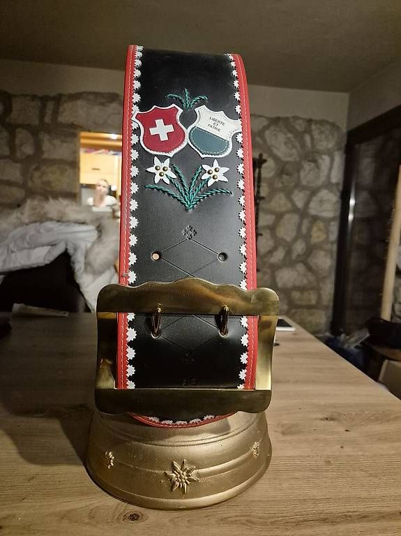 Campanacci mucche: Véritable cloche – Usato da Arzier-Le Muids venduto da stephane090