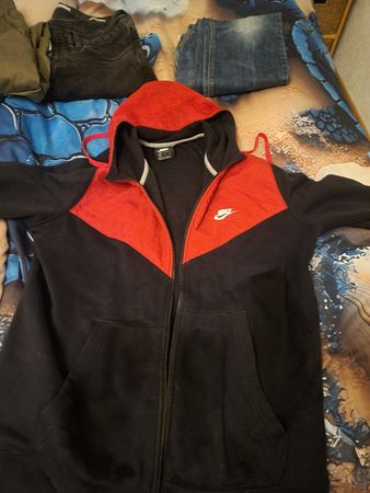 Sweat à capuche Nike noir et rouge, XL