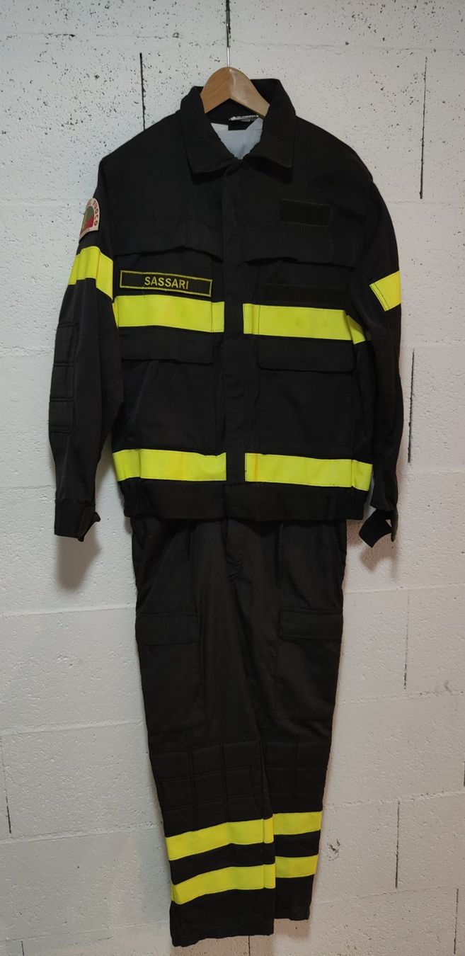 Uniformi: Tenue pompier Italienne – Usato da Payerne venduto da jacmar 1