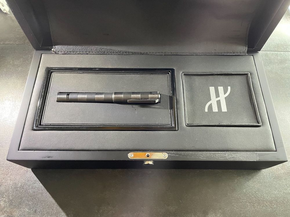 Hublot pen store