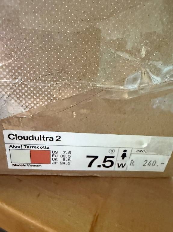 On Scarpe da donna: On Cloudultra 2 38.5 – Nuovo e nell'imballaggio originale da Bern venduto da maayokaayo 3