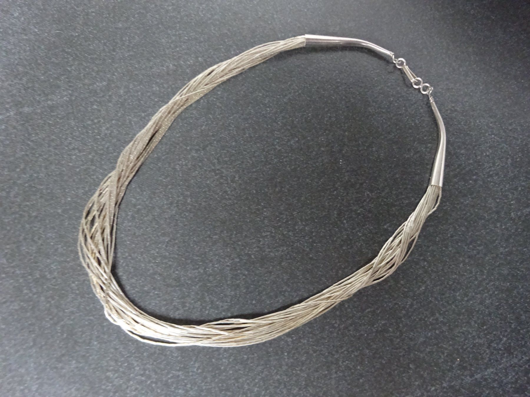 Catenine: Indianer Kette mit Silberbuttinetten – Usato da Esslingen venduto da FetteSchnecke
