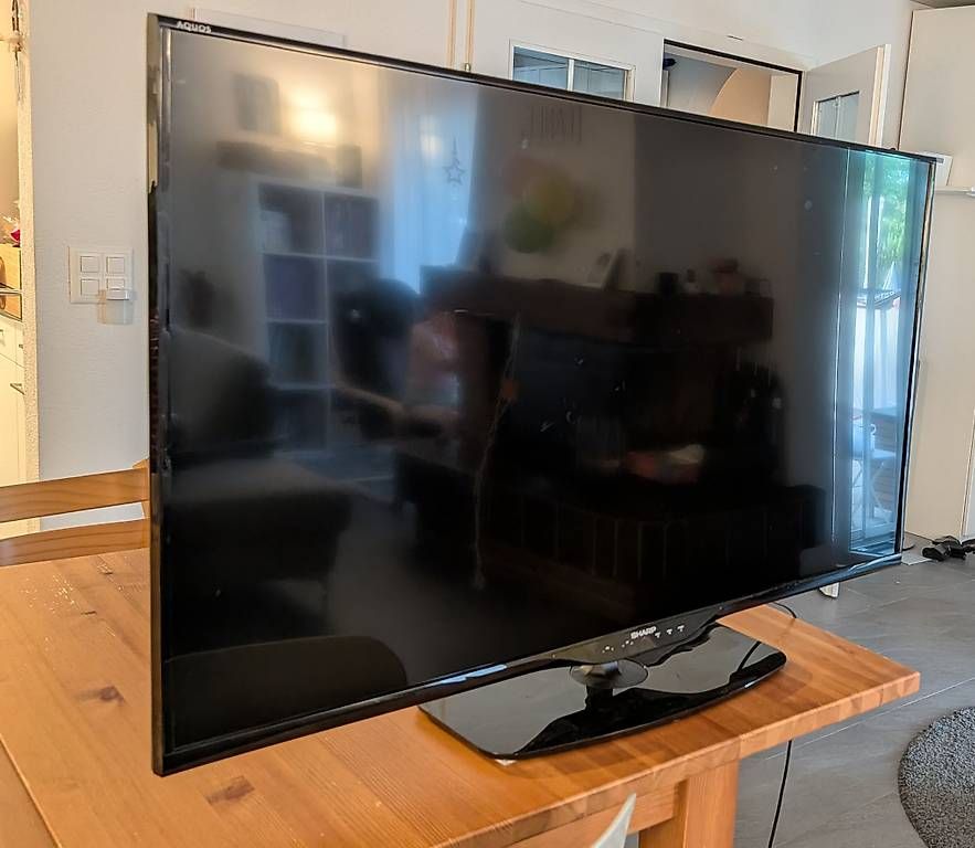 Sharp Televisori: Sharp Aquos 50 Zoll LCD TV – Usato da Ottenbach venduto da Dc360 1