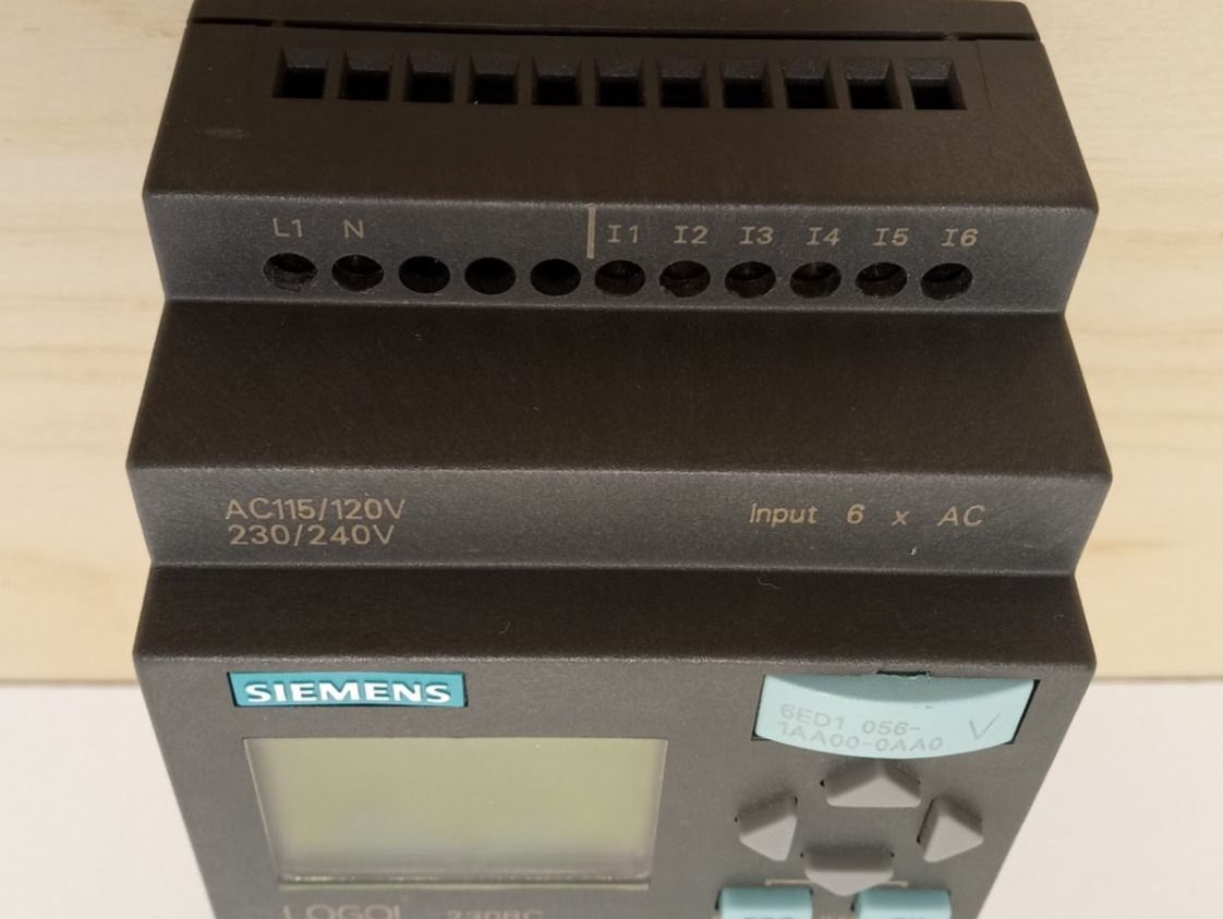 Hager Sonstiges Elektromaterial: Siemens Logo 230RC – Defekt aus Walde AG von  4