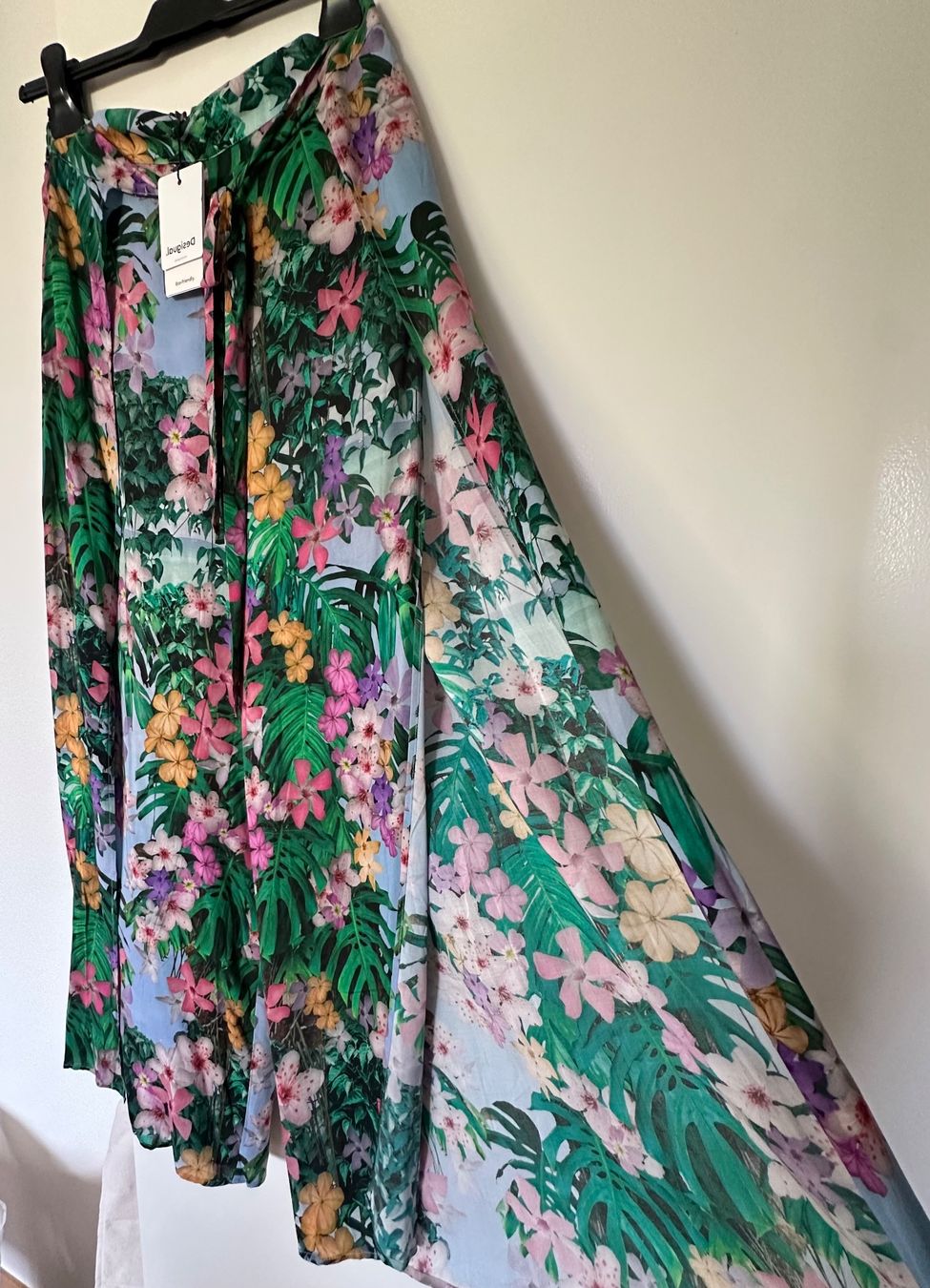 Desigual Hosen: Desigual Stoffhose mit Seitenschlitz NEU – Gebraucht aus Zürich von ong8 1