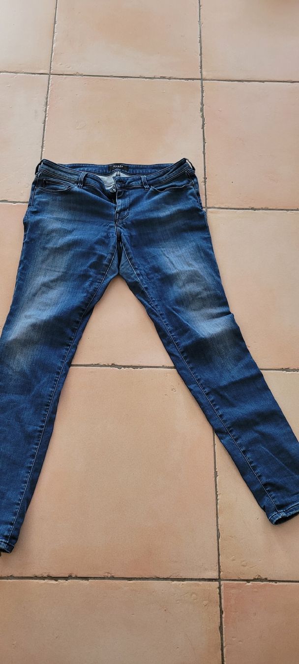 Guess Jeans: Jeans Guess XL – Usato da Echallens venduto da frimousse2008