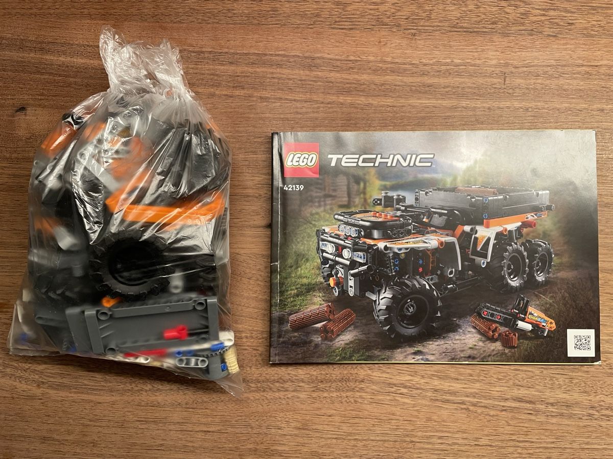 Lego Giocattoli: Lego Technik 42139 Geländefahrzeug – Nuovo (secondo la descrizione) da Küssnacht am Rigi venduto da Hluchs 1
