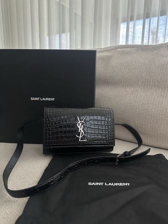Saint Laurent Kate Bag in Schwarz Kroko Optik, Top!