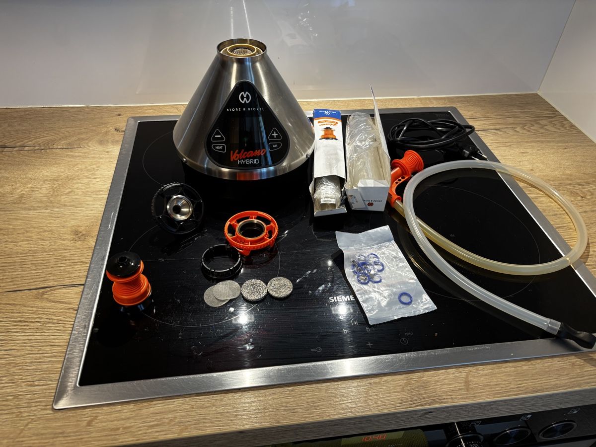 Storz & Bickel Altri Prodotti per fumatori: Volcano Hybrid Vaporizer – Usato da Oberengstringen venduto da Djuk.95