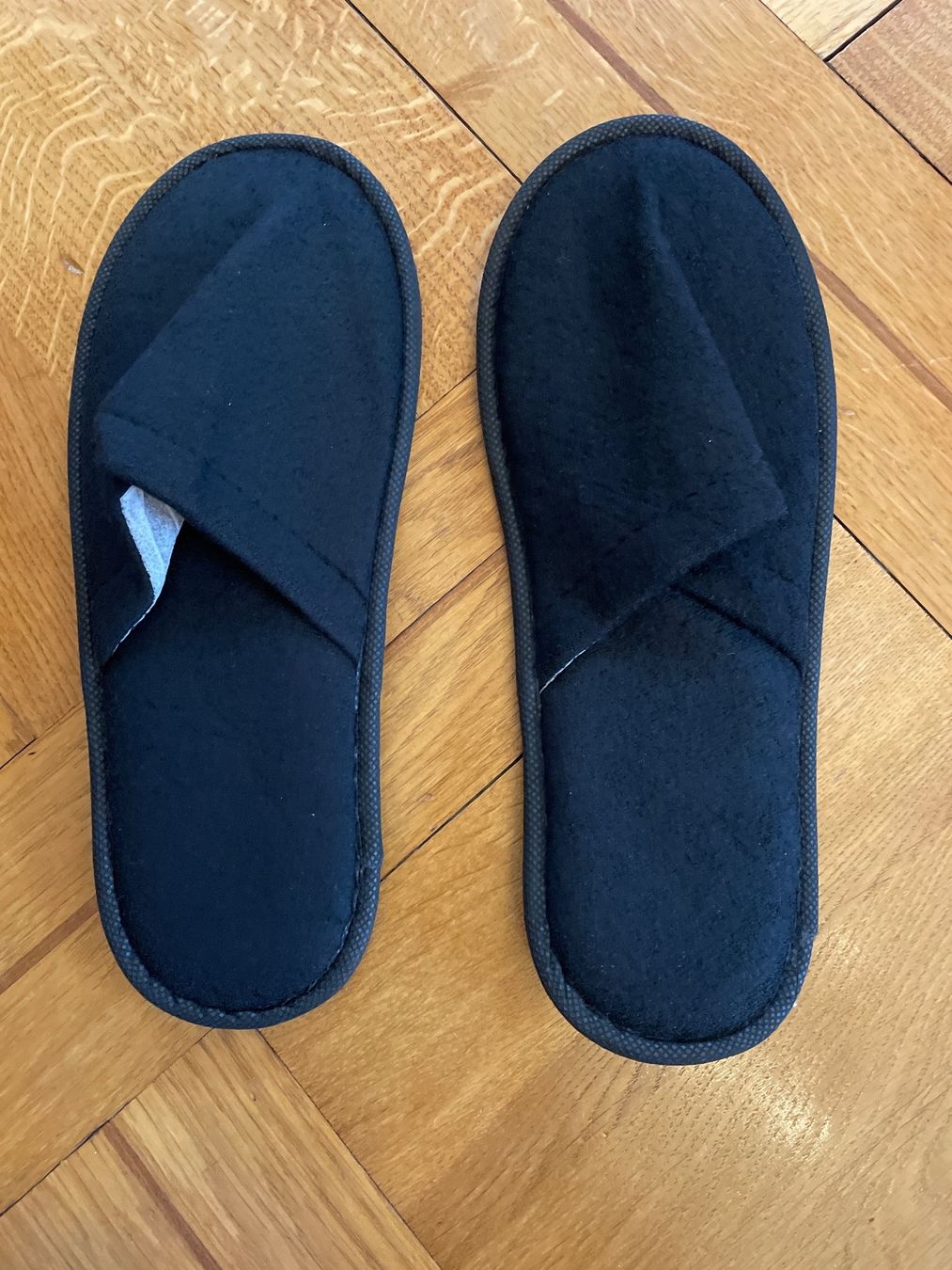 Herrenschuhe: 4 Gästepantoffeln / Pantoffeln NEU – Neu und originalverpackt aus Genève von Livsonman 1