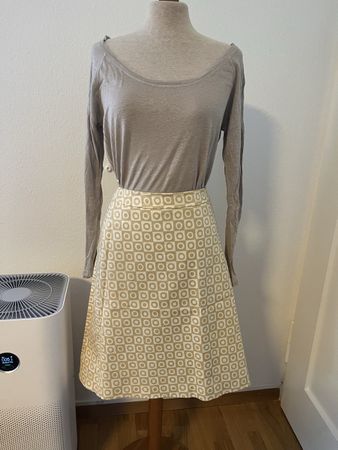 Modischer A-Linien Rock, beige weiss gemustert Gr. 40