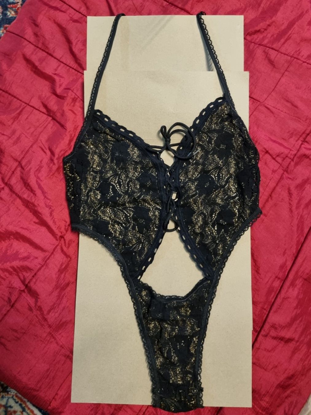 Sonstige Unterwäsche: Body mit Spitzen, schwarz, Gold – Neu (gemäss Beschreibung) aus Geroldswil von Agapanthus22 1