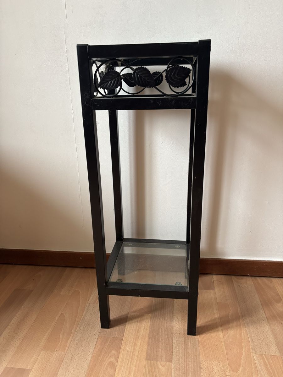 Scaffali: Petit meuble verre / métal – Usato da Les Brenets venduto da moe_ym8r