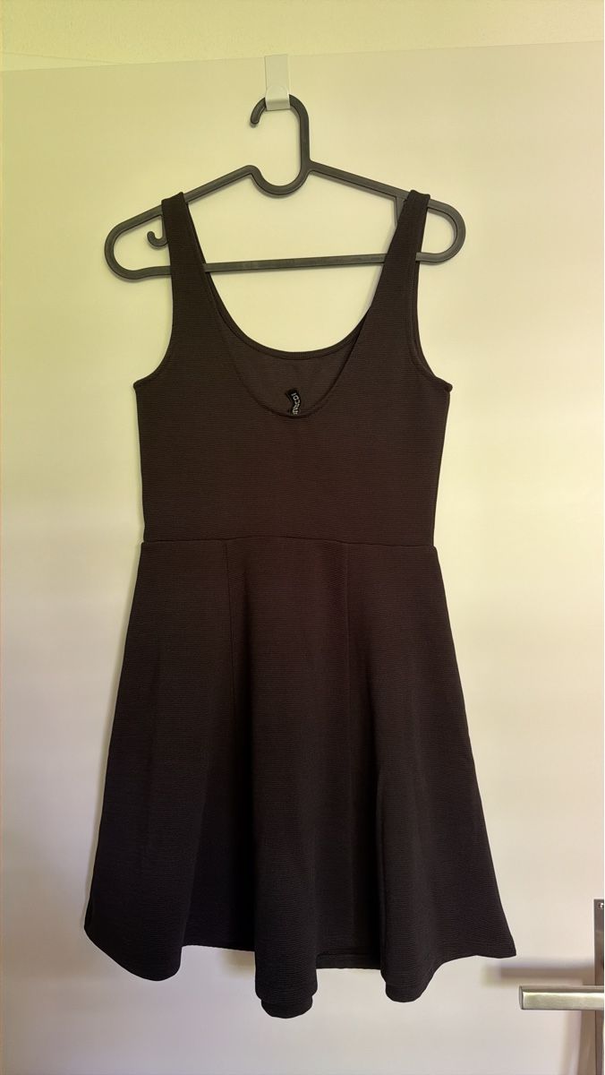 H&M Robes: Schwarzes Kleid in Gr. 36 – Neuf (Voir description) à Eschen par 14Jessica14