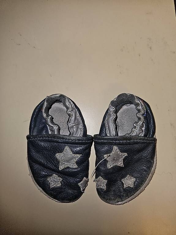 Scarpe per ragazzi: Krabbelschuhe / Lederfinken Gr 19 – Usato da Thun venduto da sst_y7mk