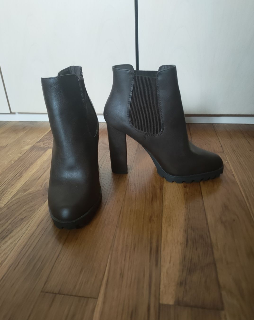 Damenschuhe: bottines à talons – Gebraucht aus Genthod von Lenas9