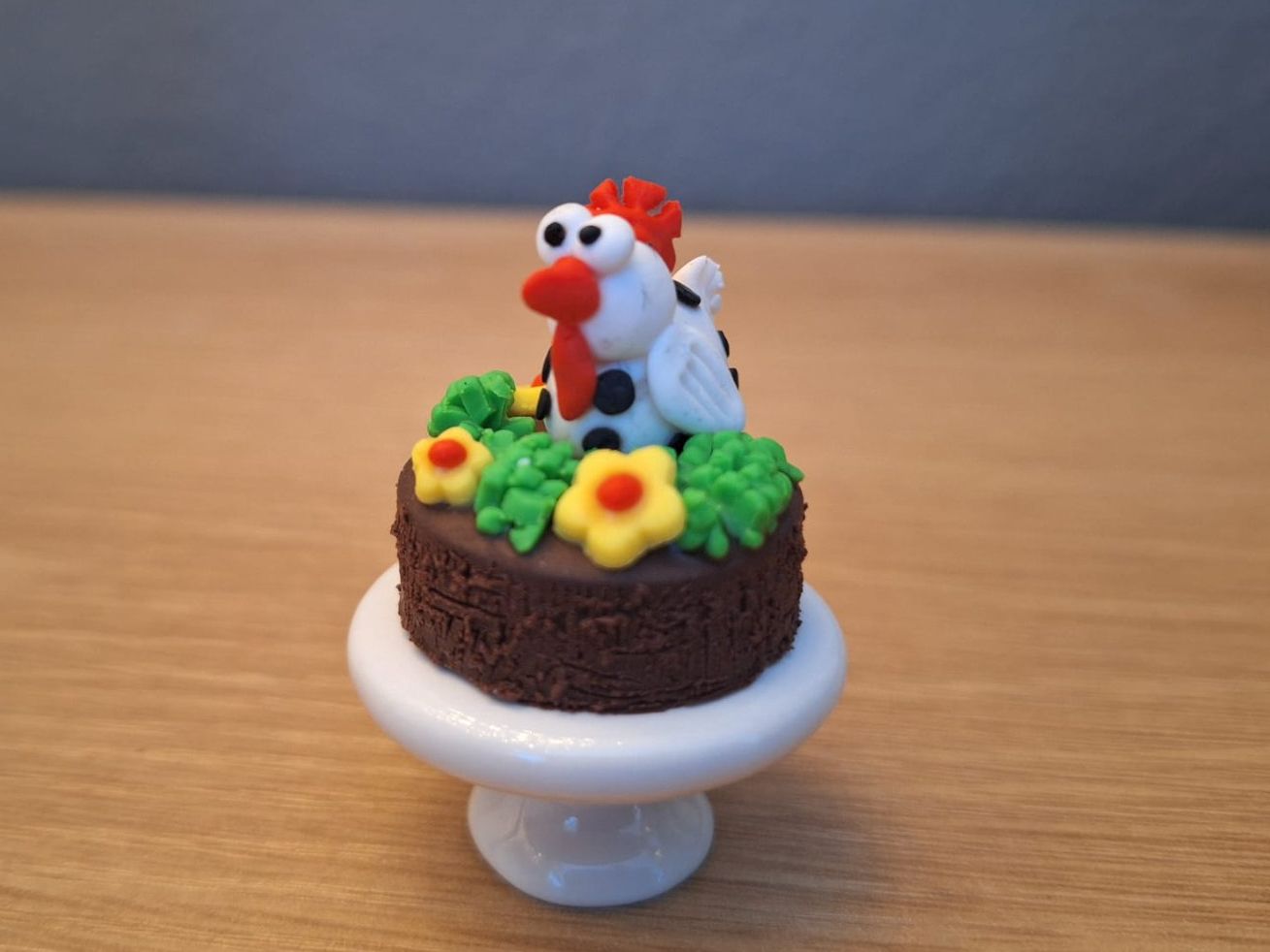 Case e mobili per bambole: Handmade Huhn Torte mit Tortenplatte – Nuovo (secondo la descrizione) da Zürich venduto da HandmadeTinyFood 2