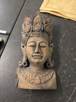 Asiatische Büste aus Holz – Handgeschnitzt