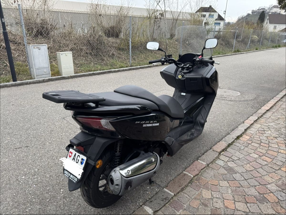 Honda Scooters: Honda NSS 300A Roller – D'occasion à Lenzburg par Meister_k 3