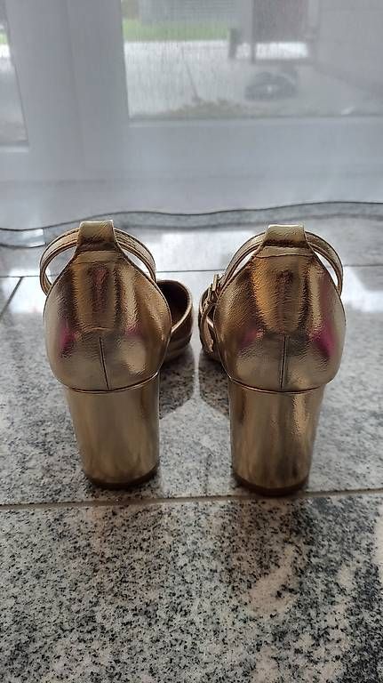 Scarpe da donna: Goldene Pumps Gr. 38 – Usato da Oberkirch LU venduto da fabi0812 3