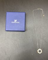 Swarovski Halskette mit Sechseck-Anhänger