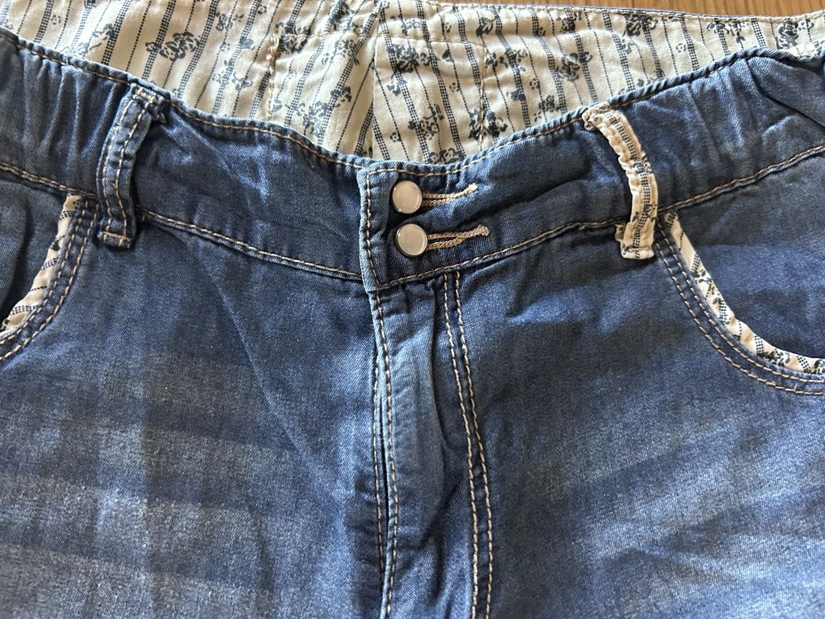 Levi's Pantalons: Short Levi’s 14ans – D'occasion à Daillens par guisepa 1